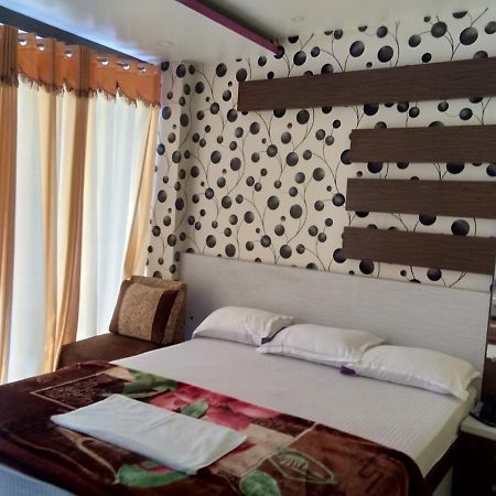 Hotel Rajmahal Tarapith Esterno foto